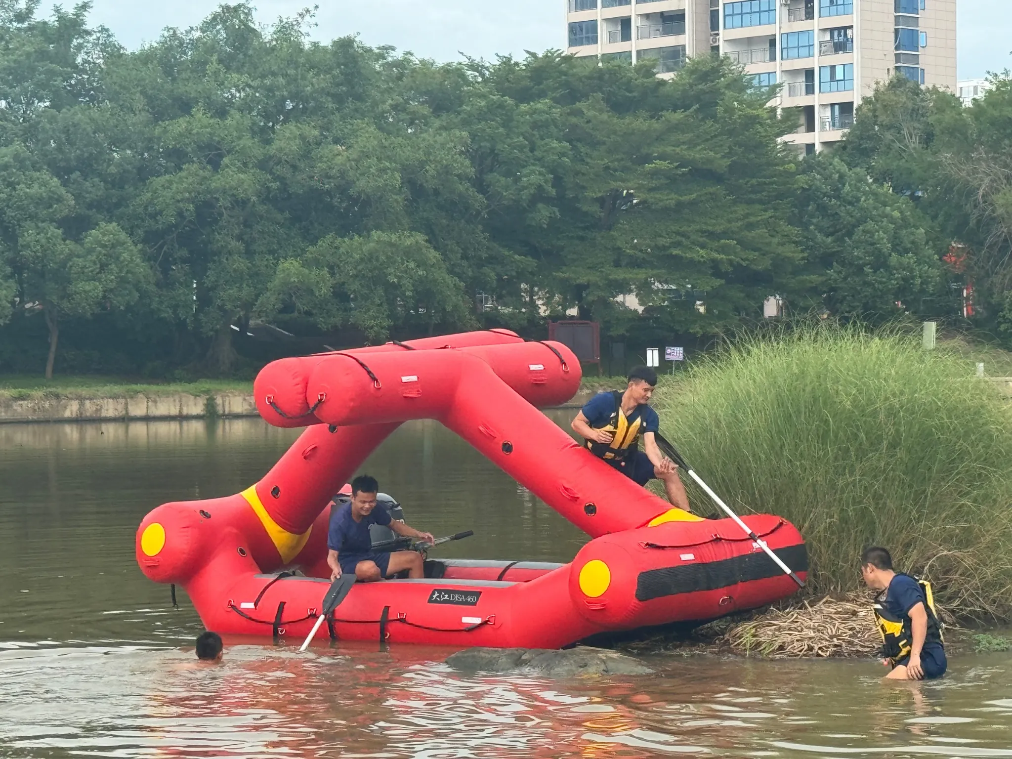 self-righting lifeboat HXY-ZF-01